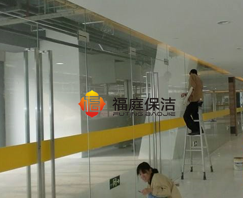 上海嘉定玻璃清洗公司 上海嘉定玻璃清洗公司